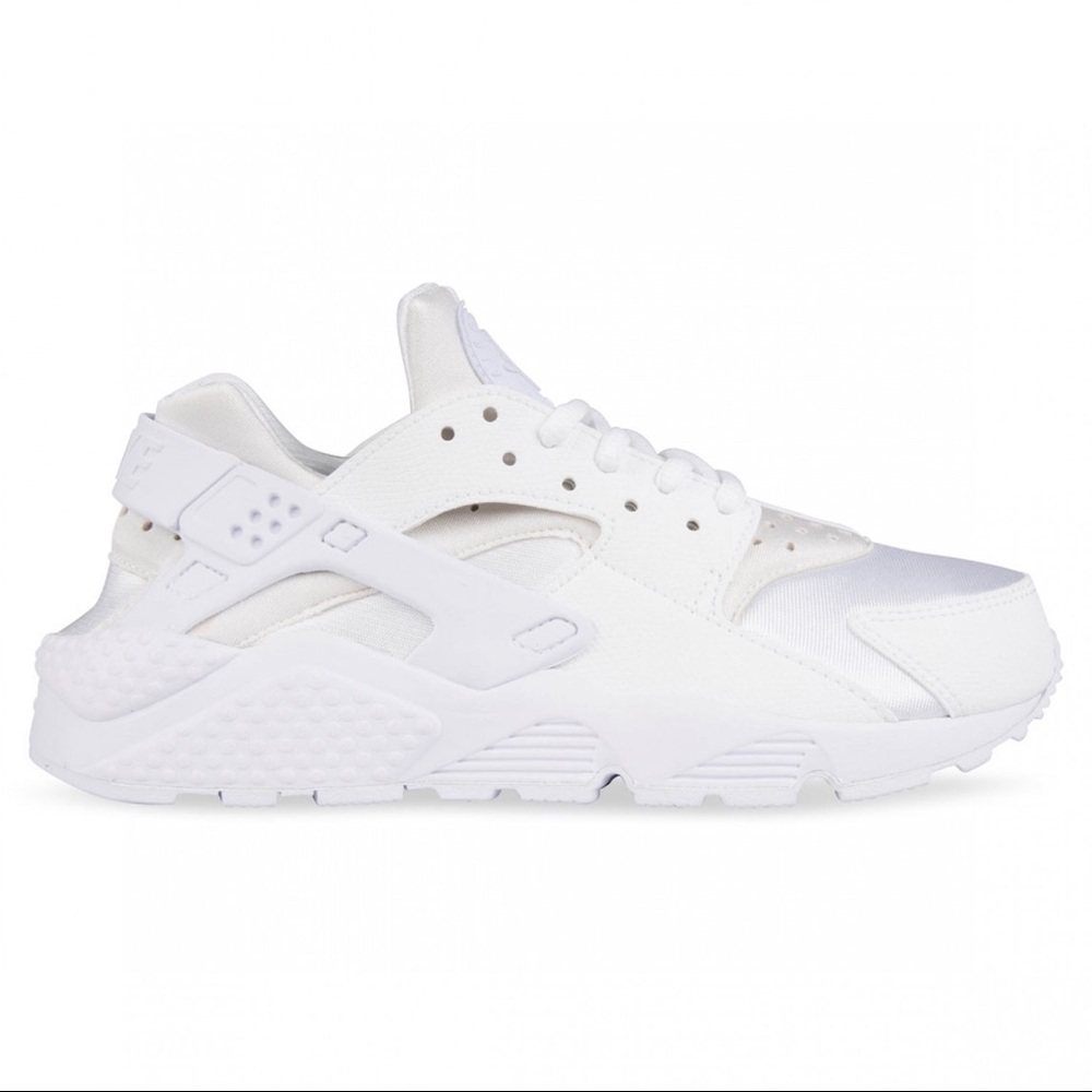 WHITE NIKE HURACHES